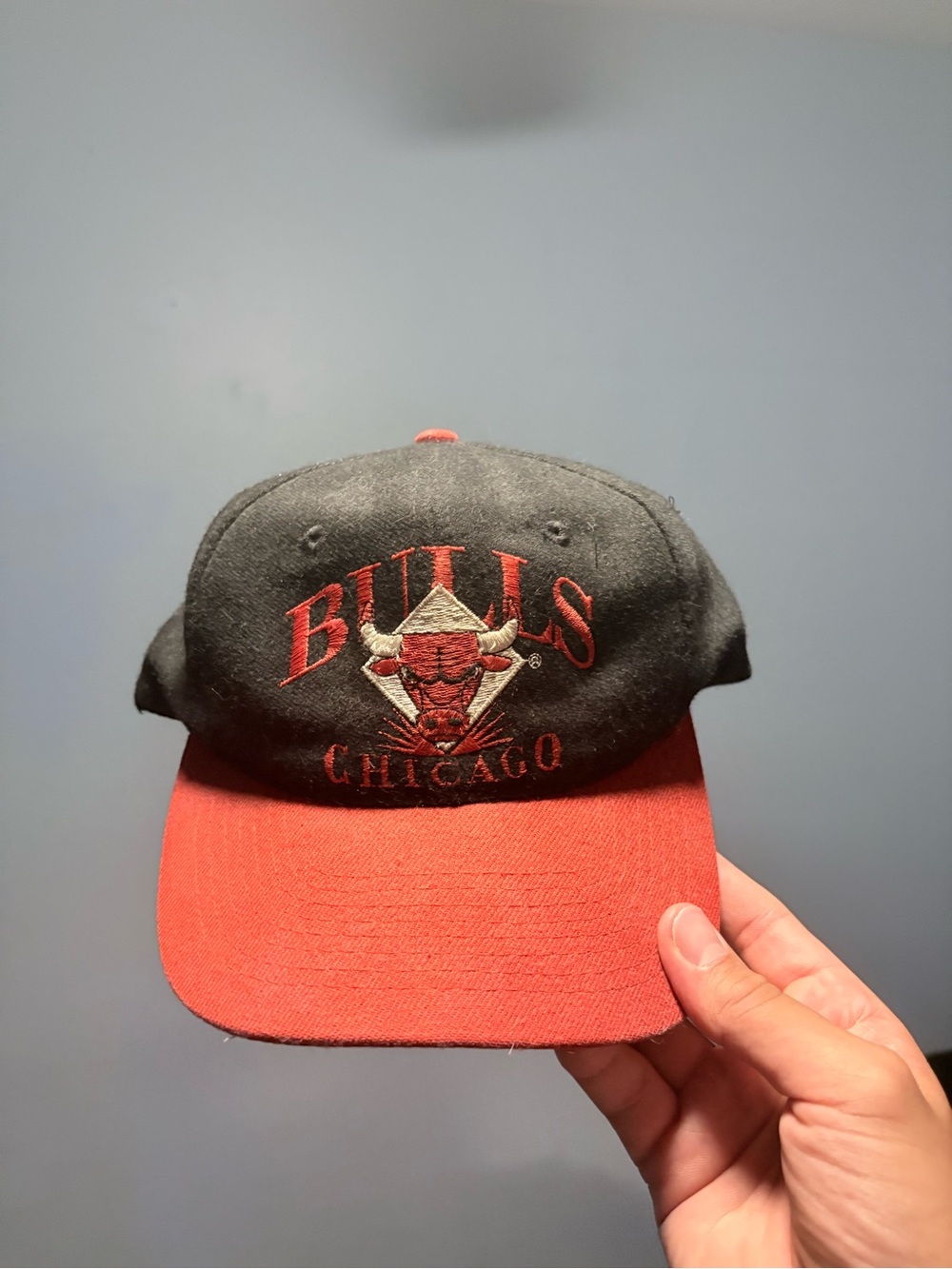 NBA Chicago Bulls Black and Red Snapback Hat